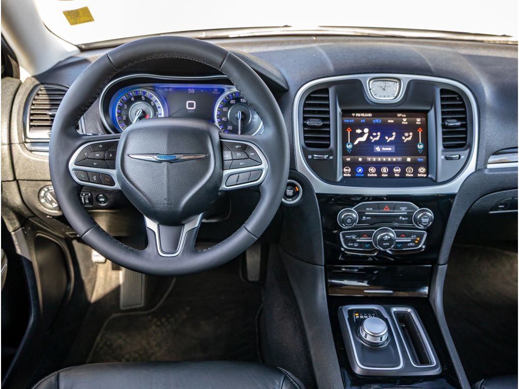 2023 Chrysler 300 Touring L