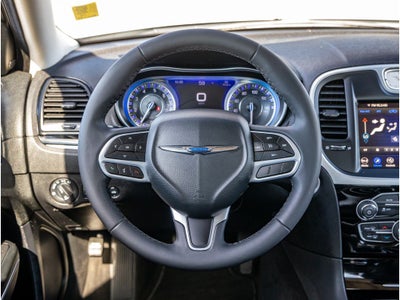 2023 Chrysler 300 Touring L