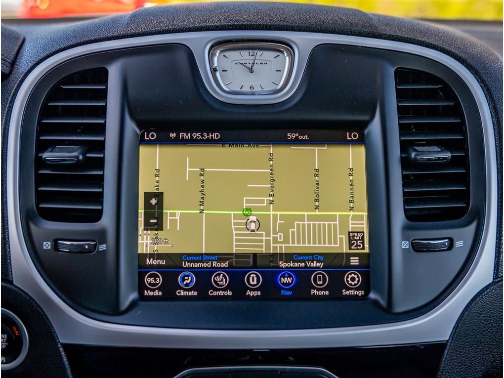 2023 Chrysler 300 Touring L