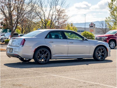 2023 Chrysler 300 Touring L
