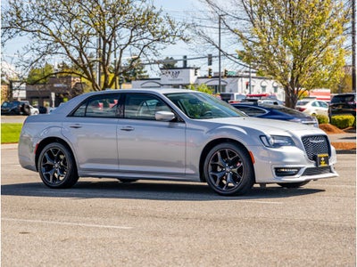 2023 Chrysler 300 Touring L
