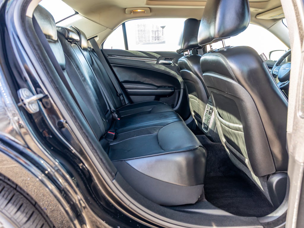 2017 Chrysler 300C Base