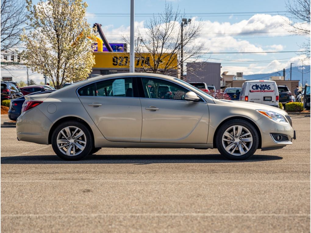 2016 Buick Regal Premium 1