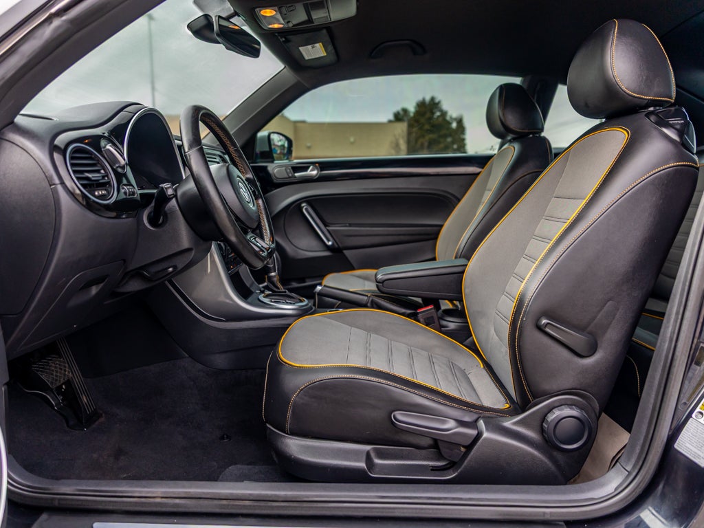 2017 Volkswagen Beetle 1.8T Dune