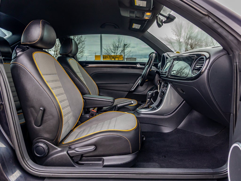 2017 Volkswagen Beetle 1.8T Dune