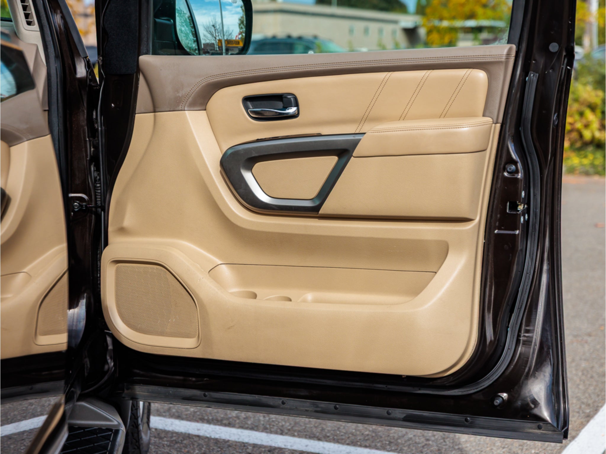 2015 Nissan Armada Base