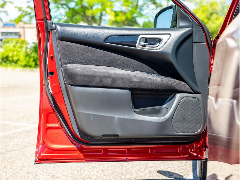 2015 Nissan Pathfinder Base