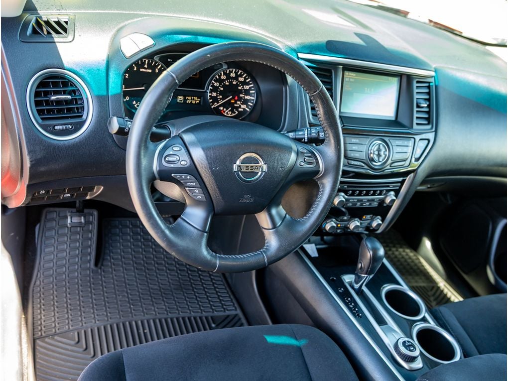 2015 Nissan Pathfinder Base