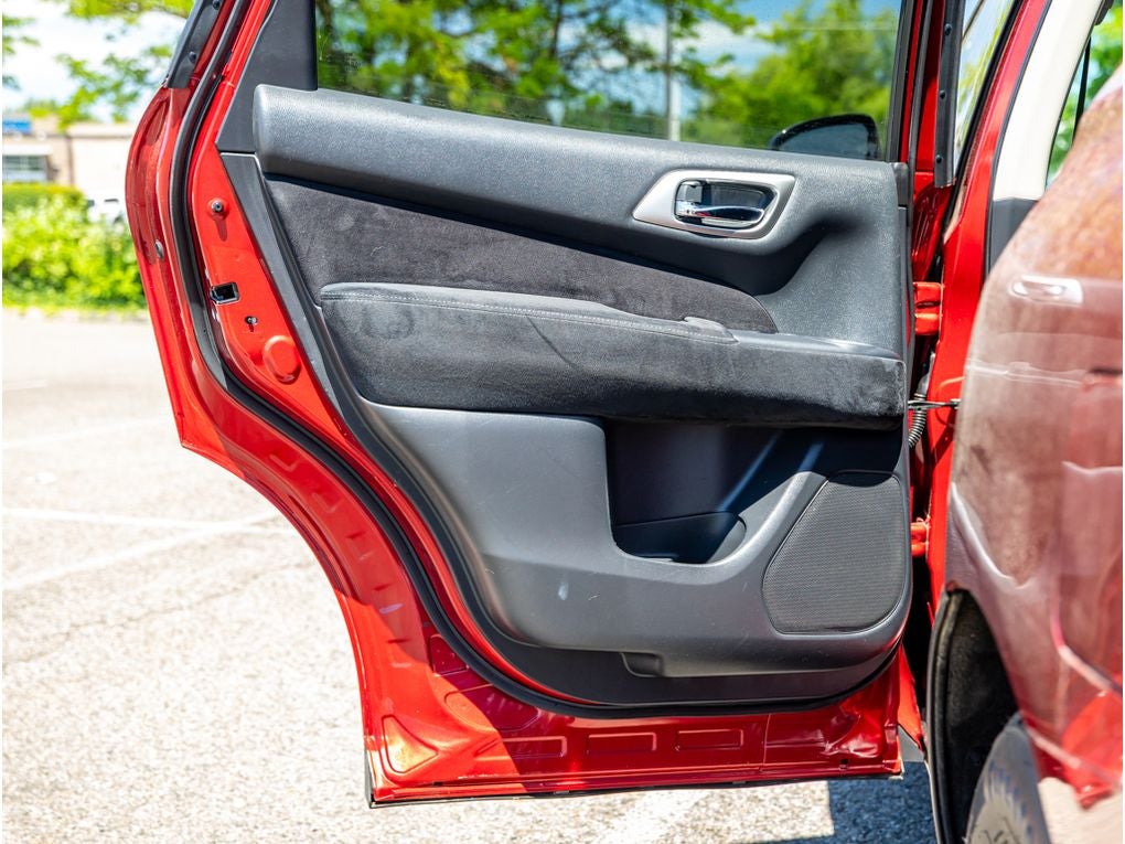 2015 Nissan Pathfinder Base