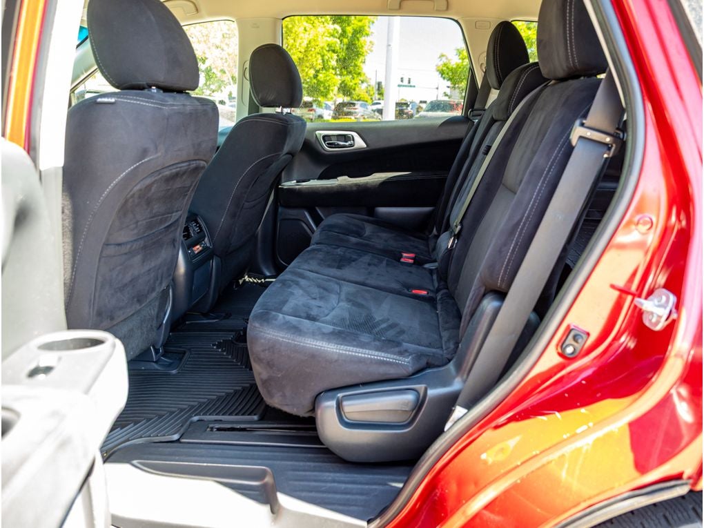 2015 Nissan Pathfinder Base