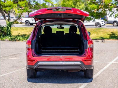 2015 Nissan Pathfinder Base