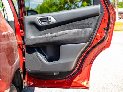 2015 Nissan Pathfinder Base