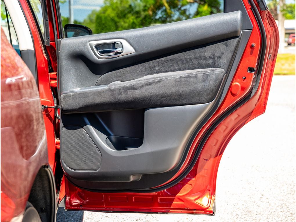 2015 Nissan Pathfinder Base