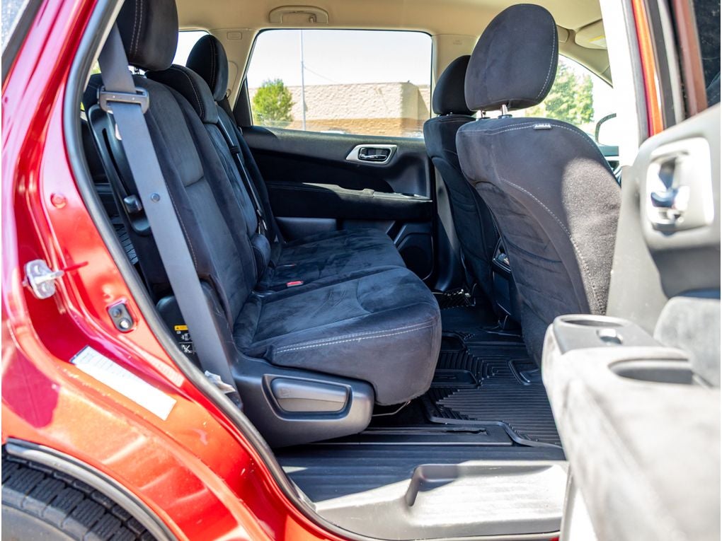2015 Nissan Pathfinder Base