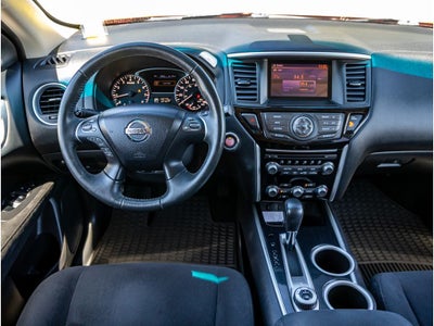 2015 Nissan Pathfinder Base