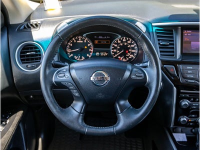 2015 Nissan Pathfinder Base