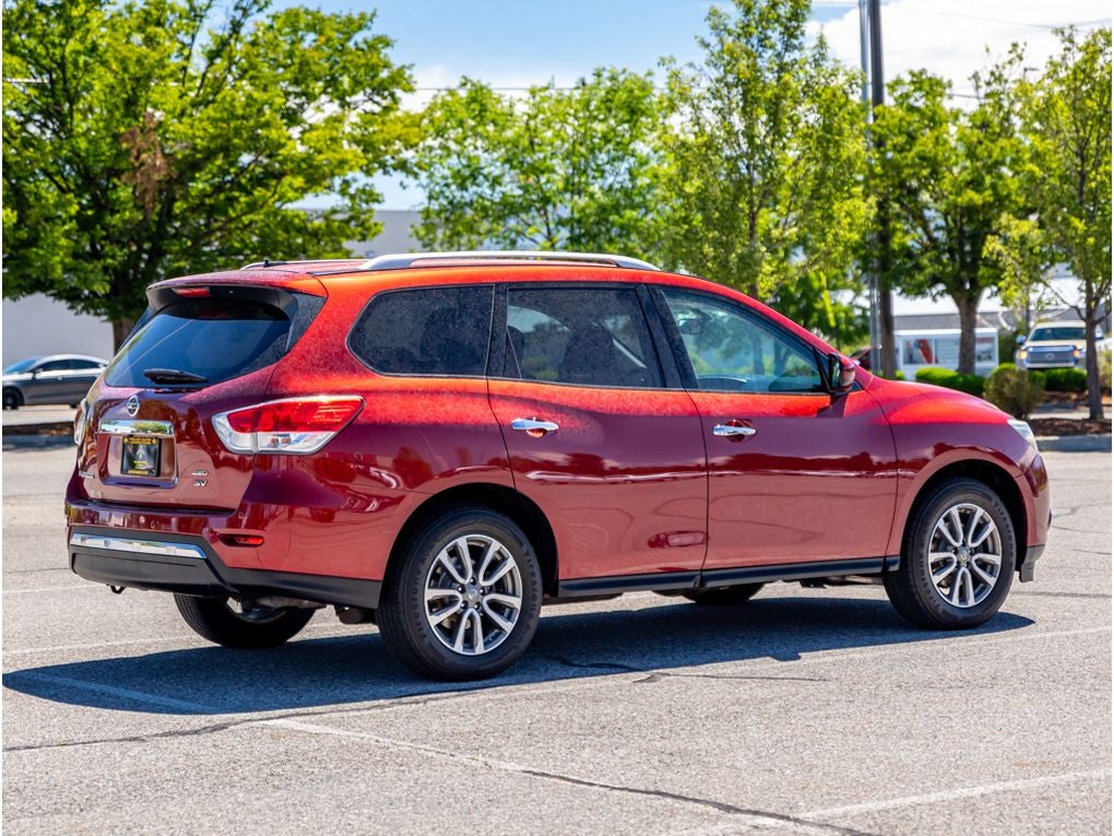 2015 Nissan Pathfinder Base