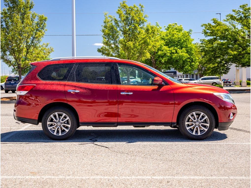 2015 Nissan Pathfinder Base