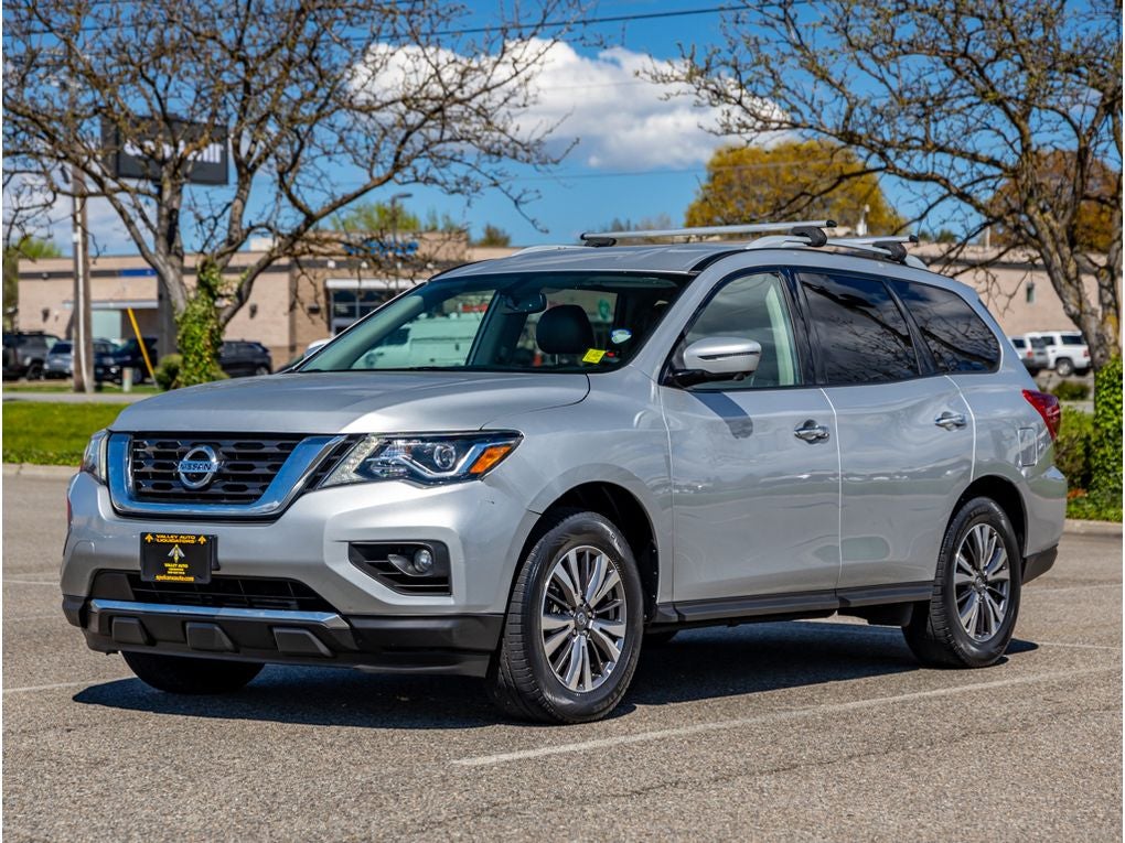 2019 Nissan Pathfinder Base