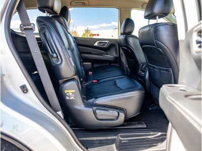 2019 Nissan Pathfinder Base