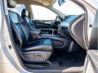 2019 Nissan Pathfinder Base