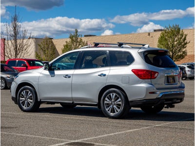 2019 Nissan Pathfinder Base