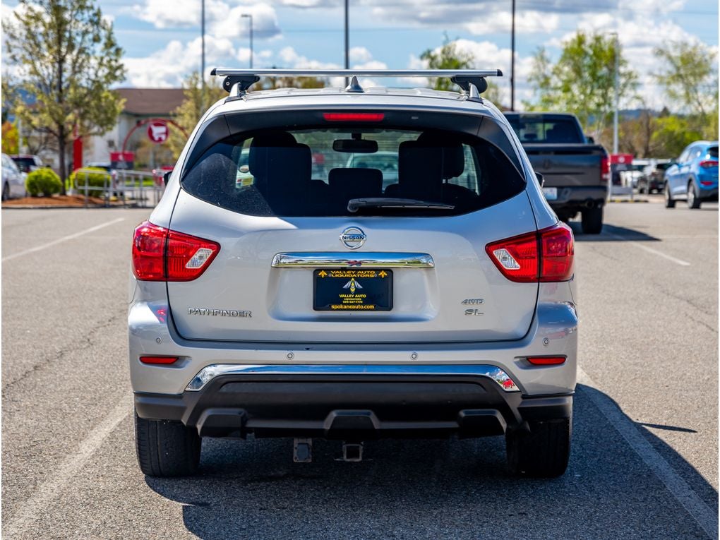 2019 Nissan Pathfinder Base
