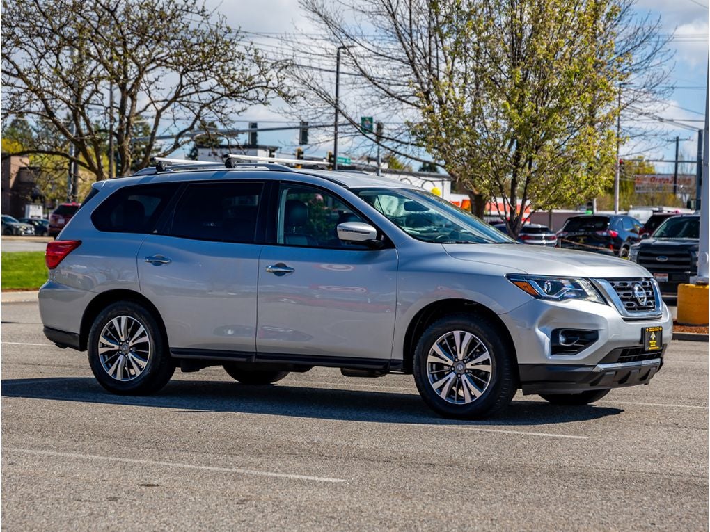2019 Nissan Pathfinder Base