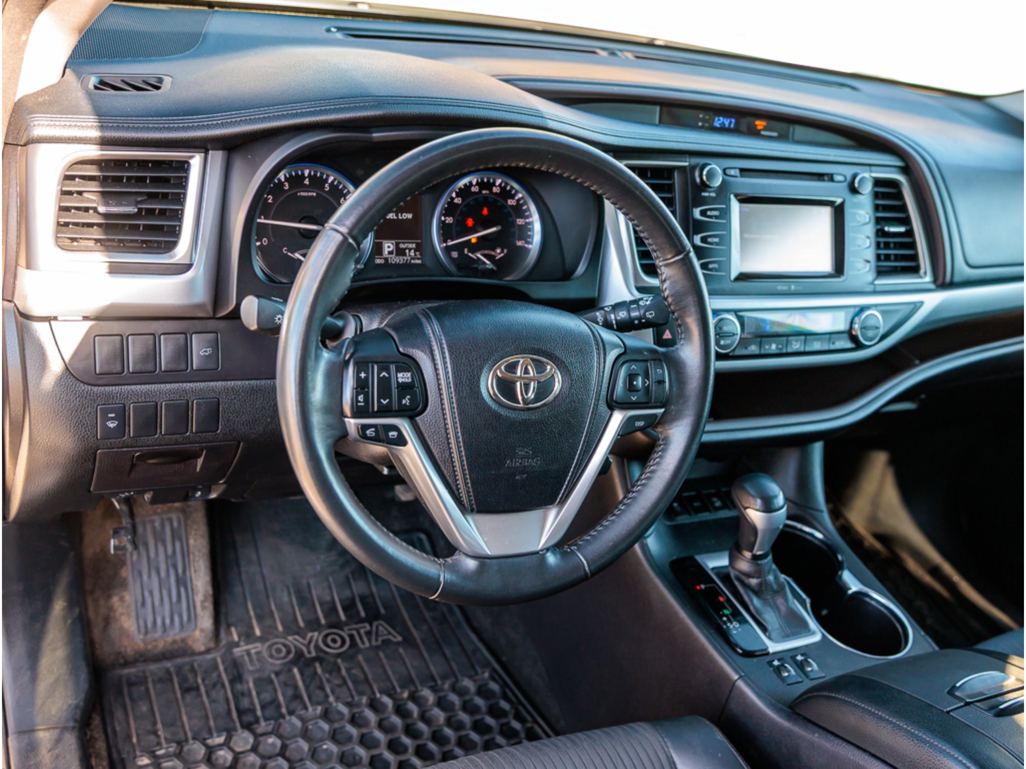 2015 Toyota Highlander LE
