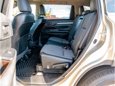 2015 Toyota Highlander LE