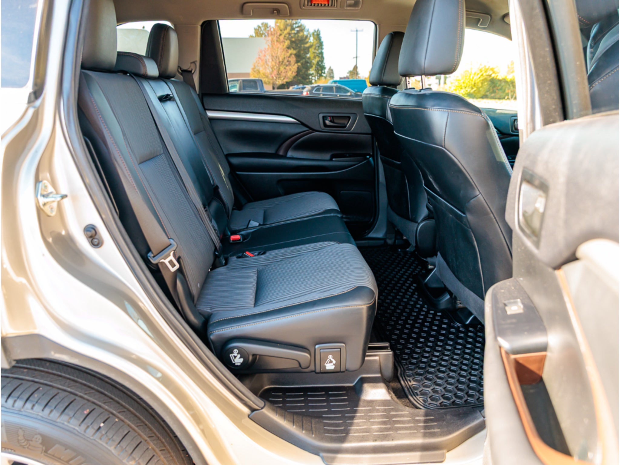 2015 Toyota Highlander LE