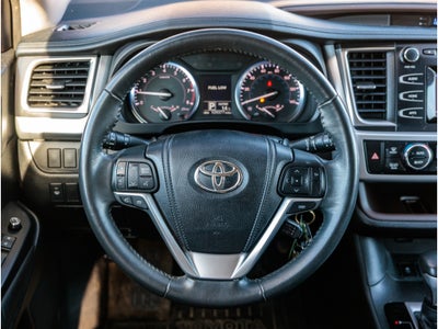 2015 Toyota Highlander LE