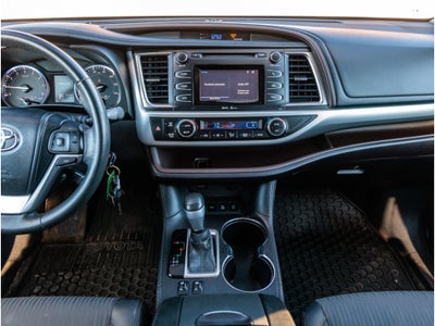 2015 Toyota Highlander LE