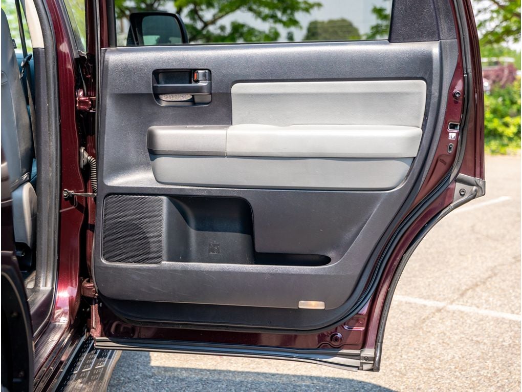 2016 Toyota Sequoia SR5