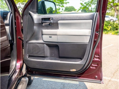 2016 Toyota Sequoia SR5