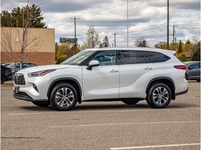2022 Toyota Highlander XLE