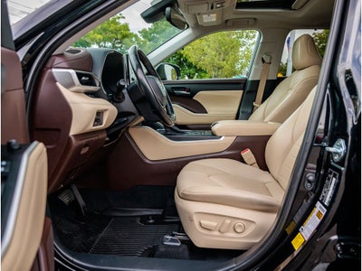2021 Toyota Highlander XLE Nav