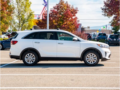 2019 Kia Sorento Base