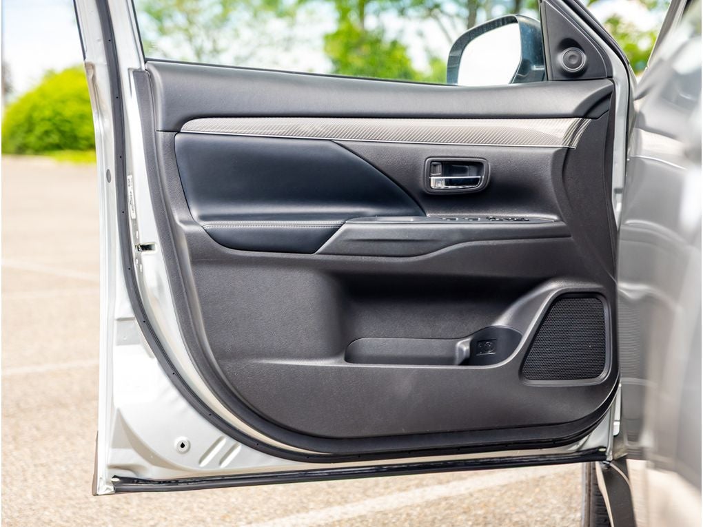 2020 Mitsubishi Outlander Base