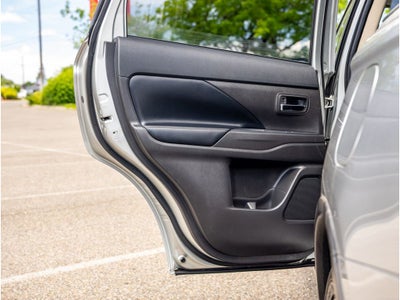 2020 Mitsubishi Outlander Base