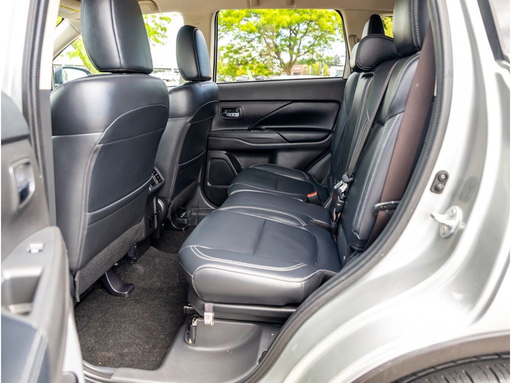 2020 Mitsubishi Outlander Base