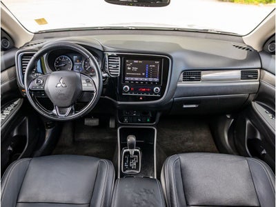 2020 Mitsubishi Outlander Base