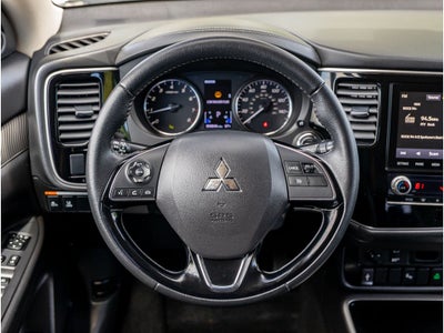 2020 Mitsubishi Outlander Base