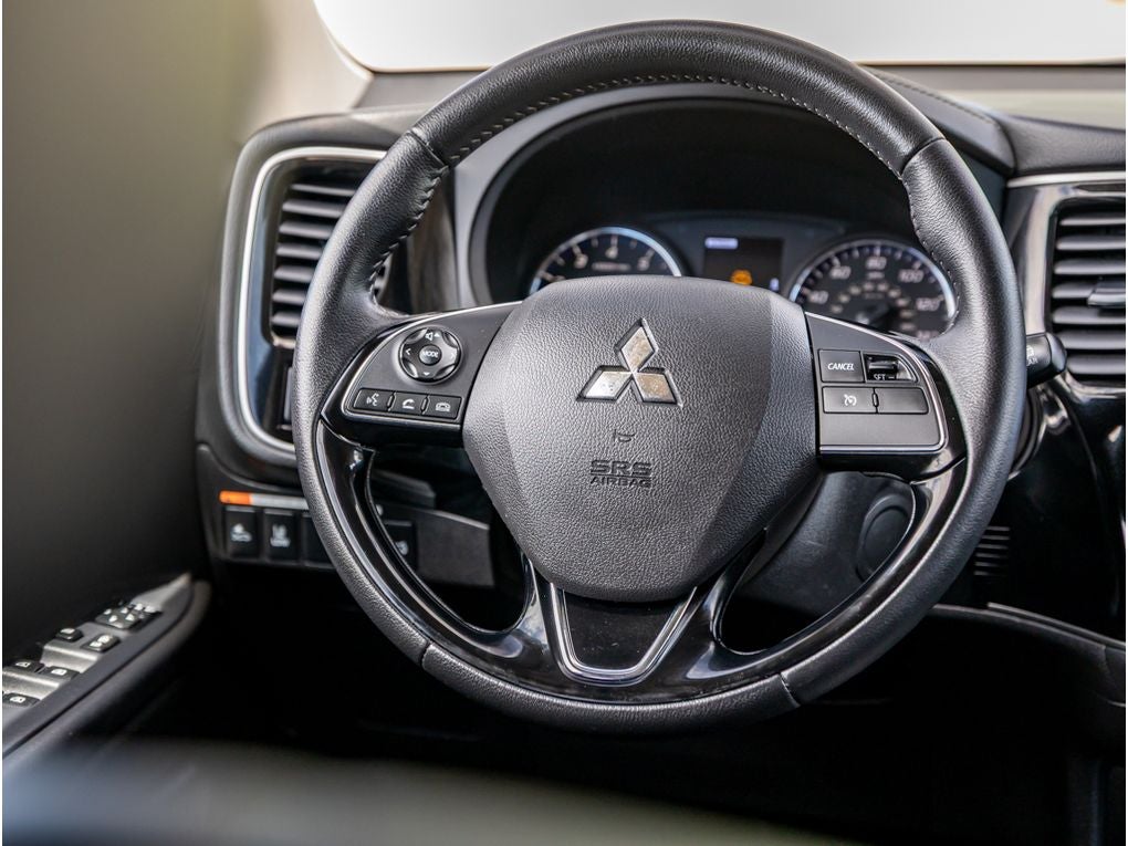2020 Mitsubishi Outlander Base