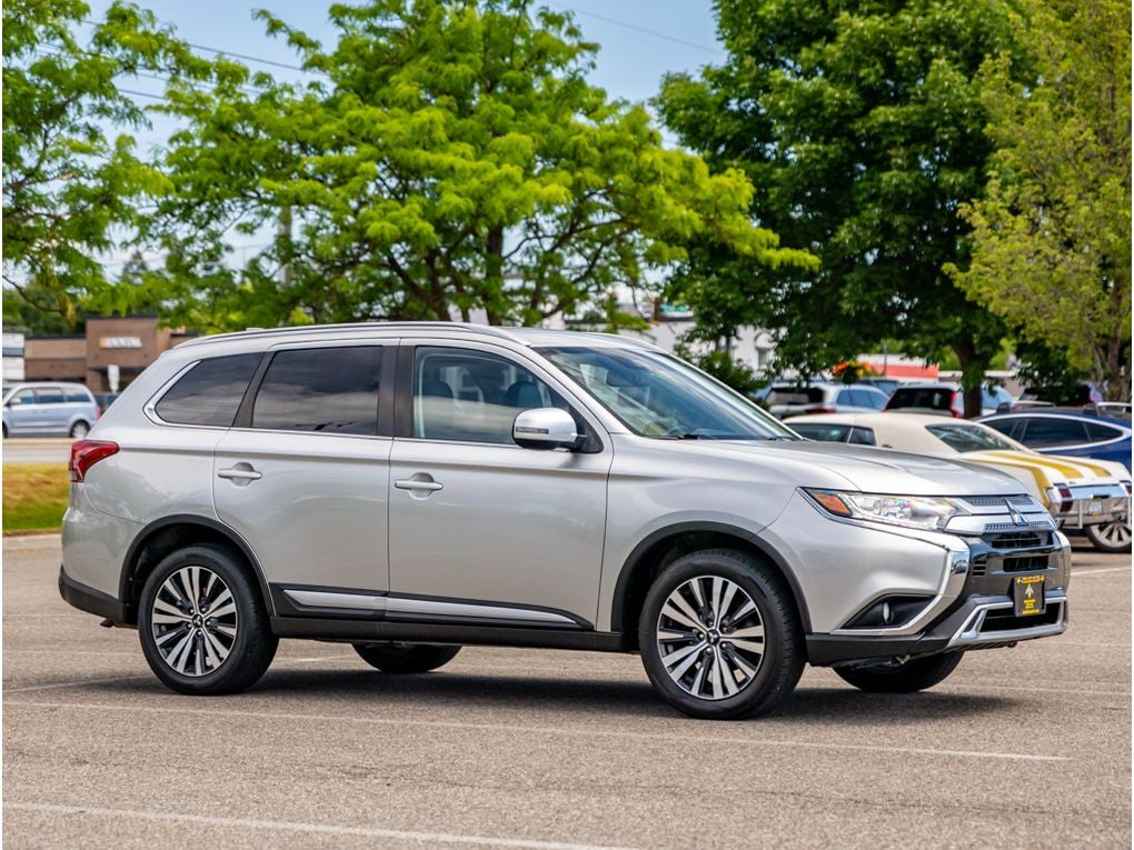 2020 Mitsubishi Outlander Base