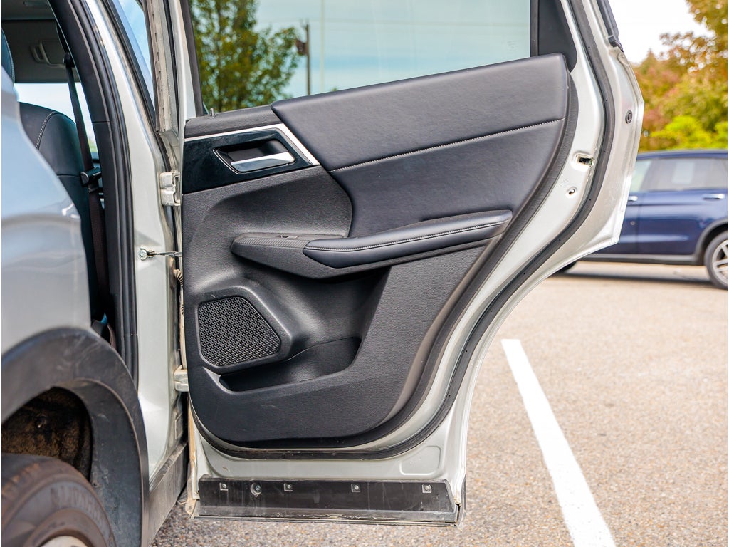 2024 Mitsubishi Outlander Base