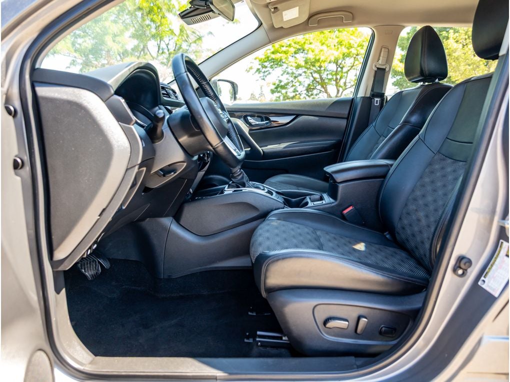2022 Nissan Rogue Sport SL