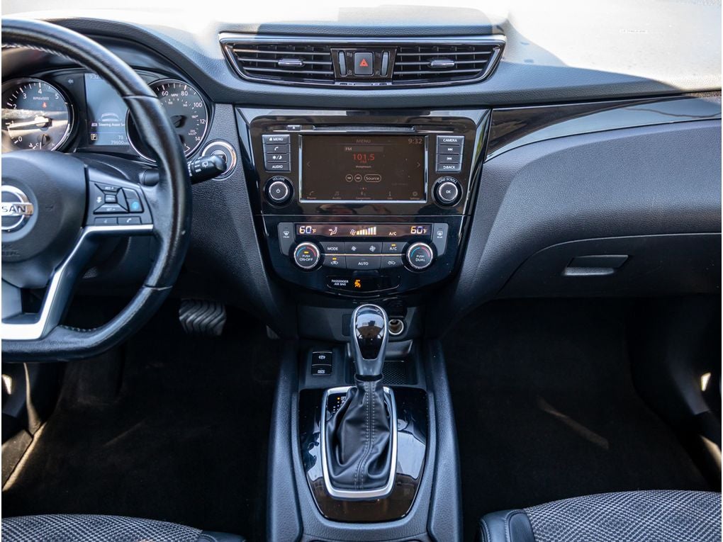 2022 Nissan Rogue Sport SL