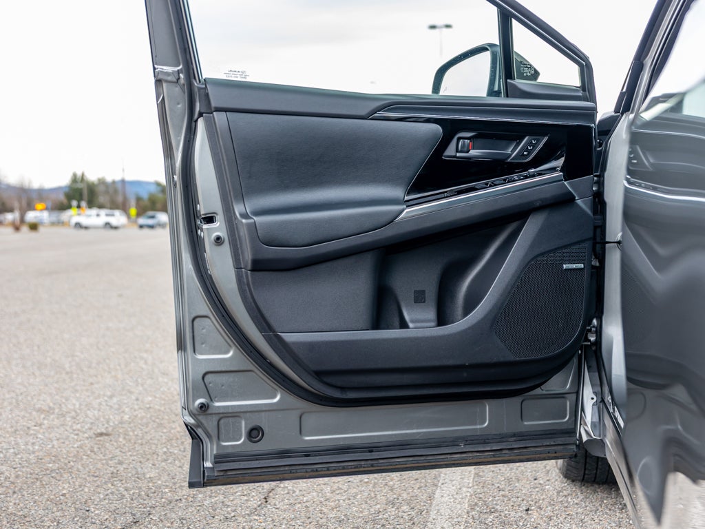 2023 Subaru Solterra Base