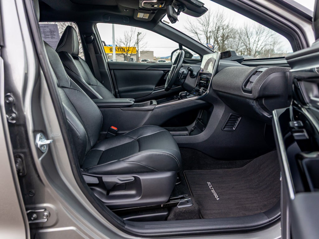 2023 Subaru Solterra Base